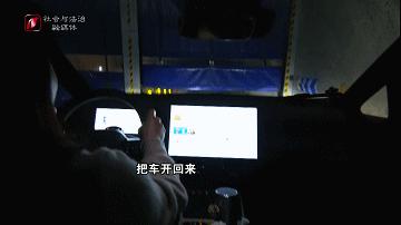 DƬ